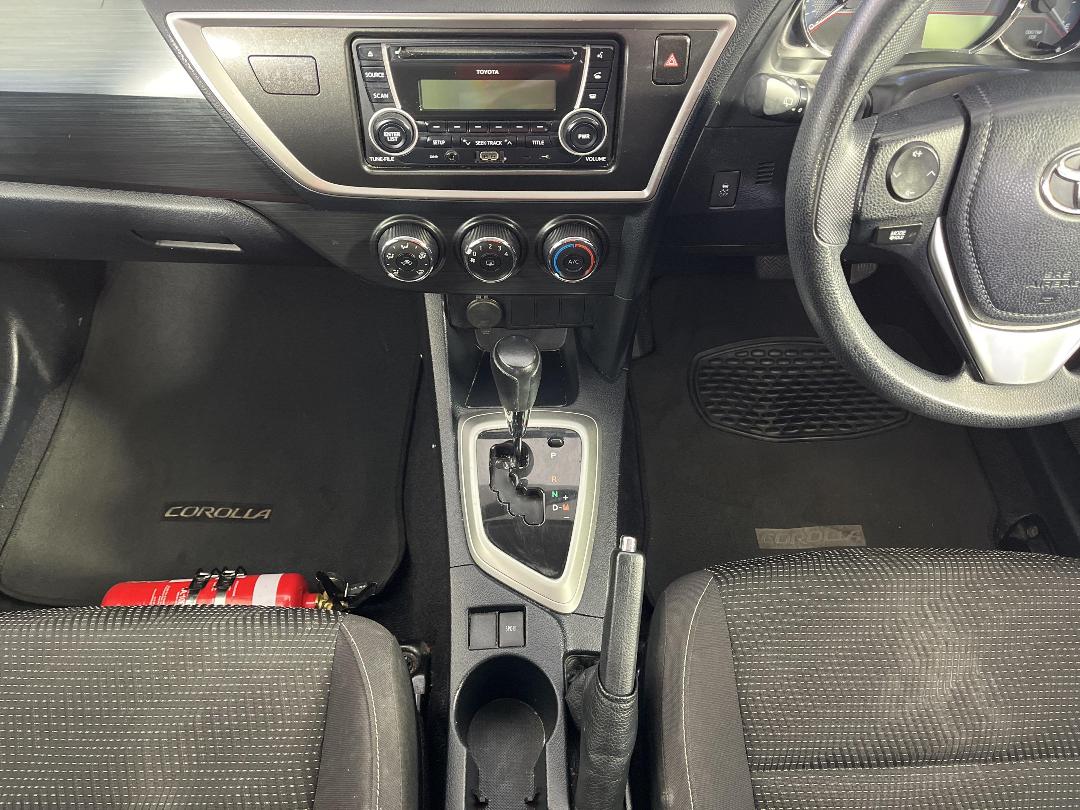 Photo '18' of Toyota Corolla