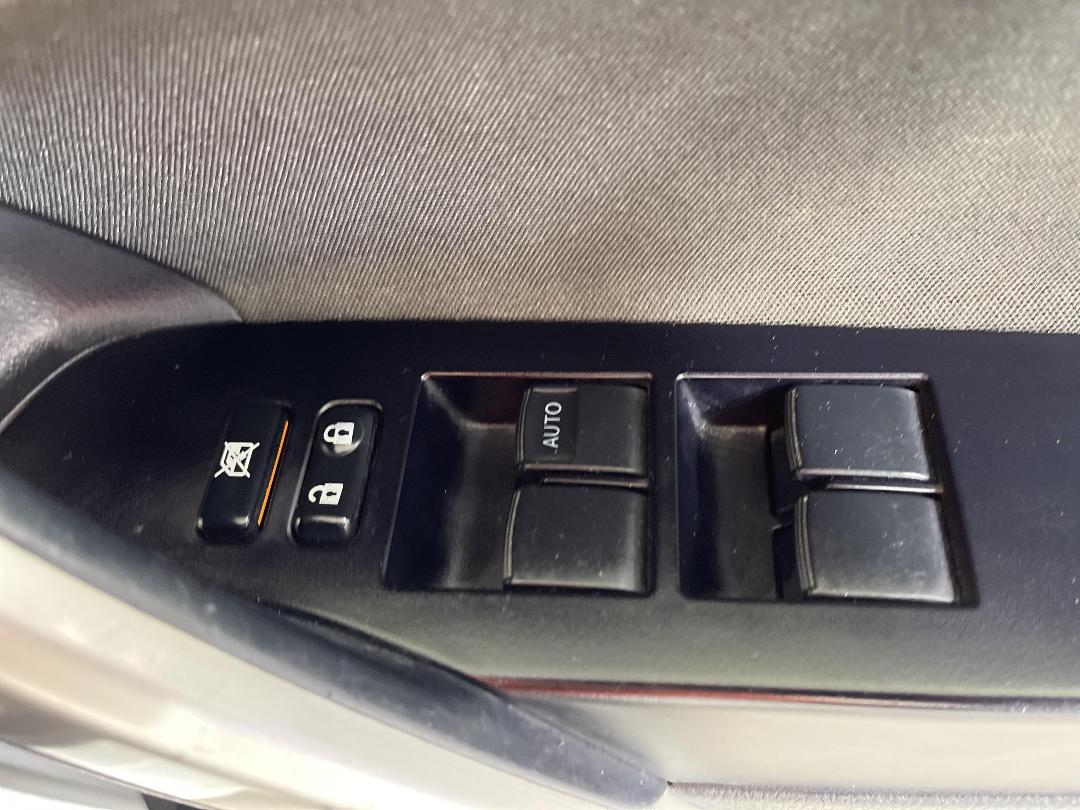 Photo '27' of Toyota Corolla