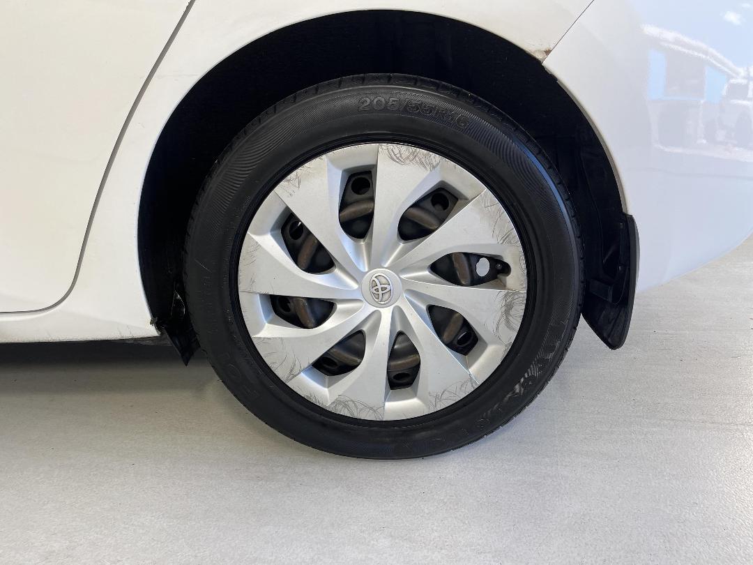 Photo '11' of Toyota Corolla