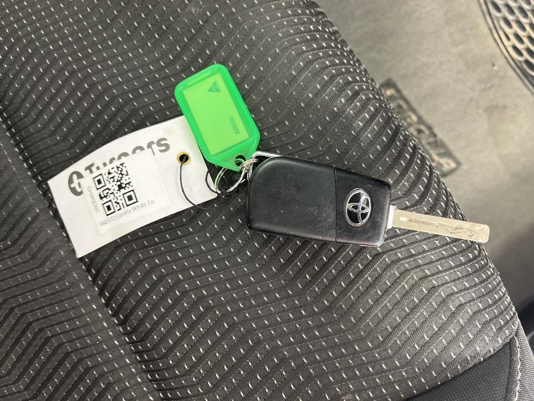 Photo '22' of Toyota Corolla