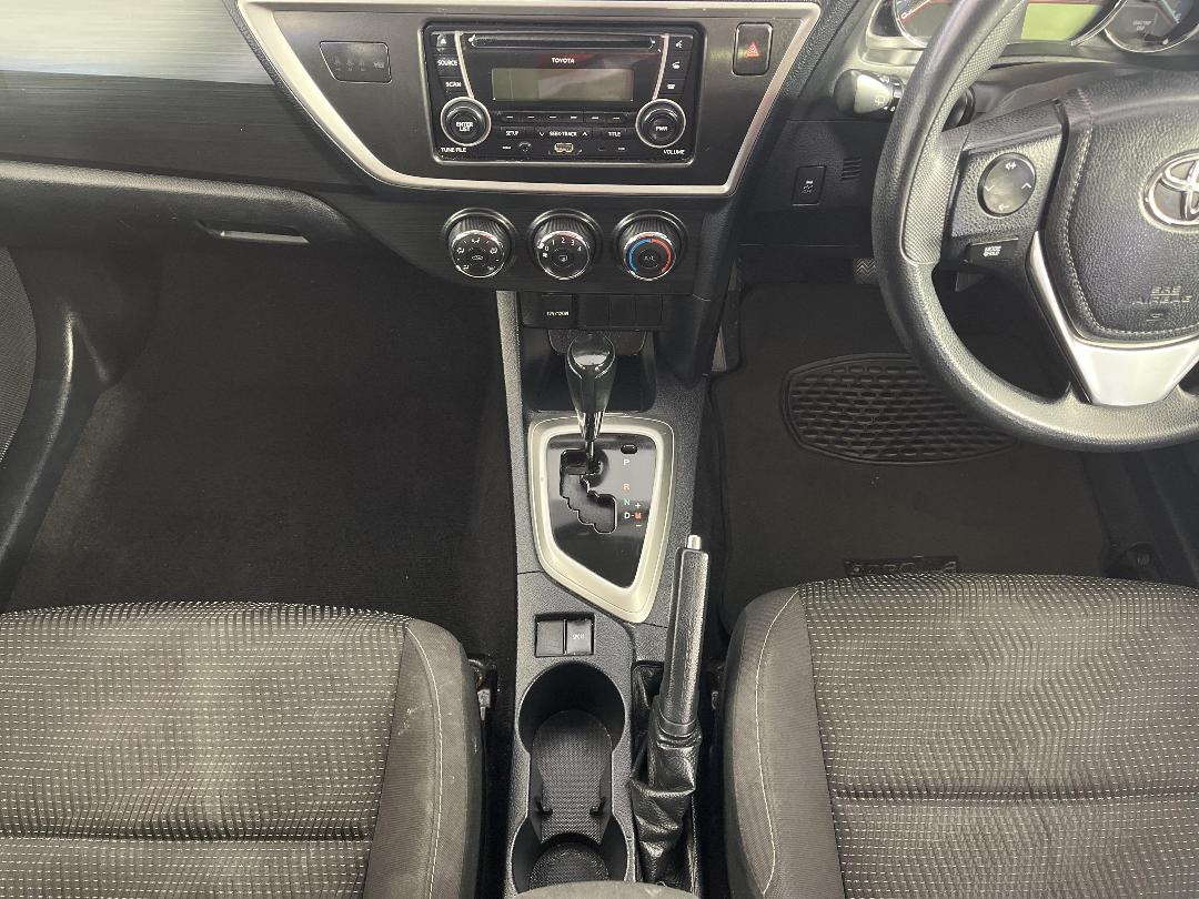 Photo '18' of Toyota Corolla