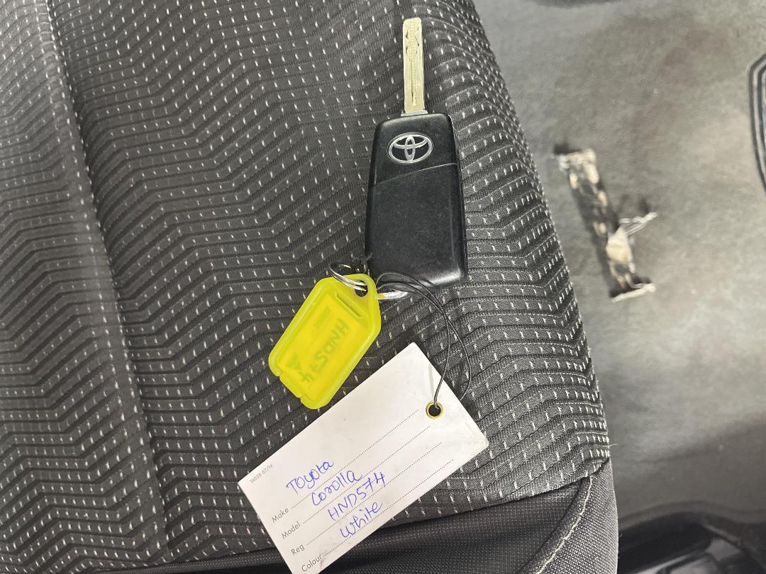 Photo '22' of Toyota Corolla