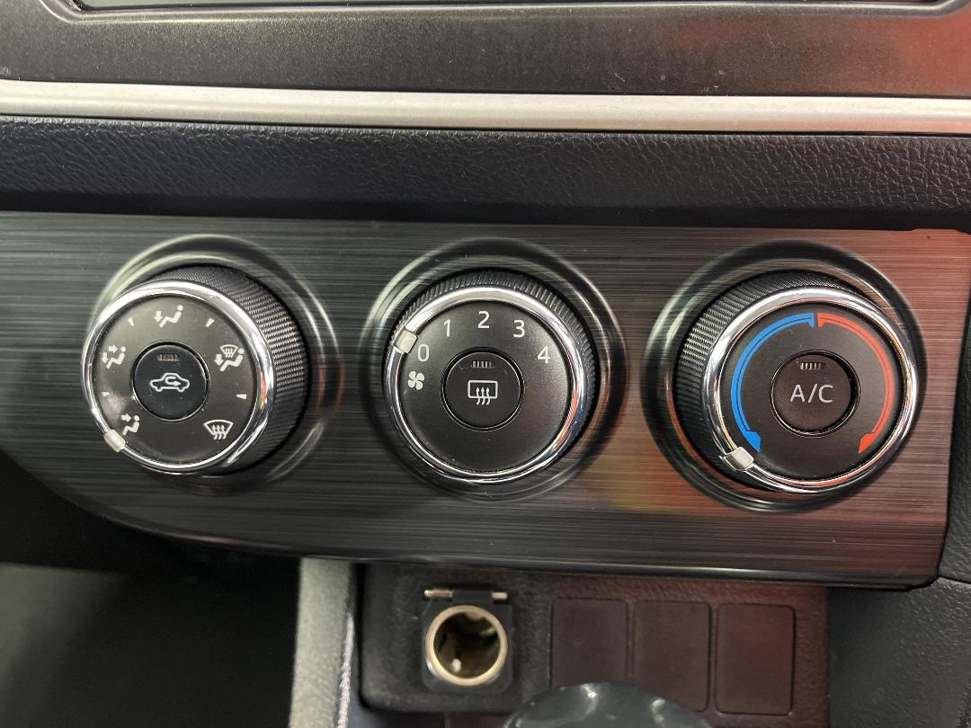 Photo '23' of Toyota Corolla