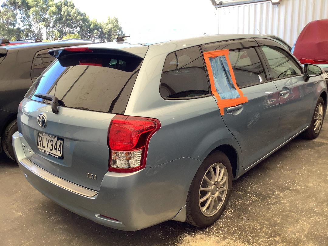 Photo '4' of Toyota Corolla Fielder Photo '4' of Toyota Corolla Fielder