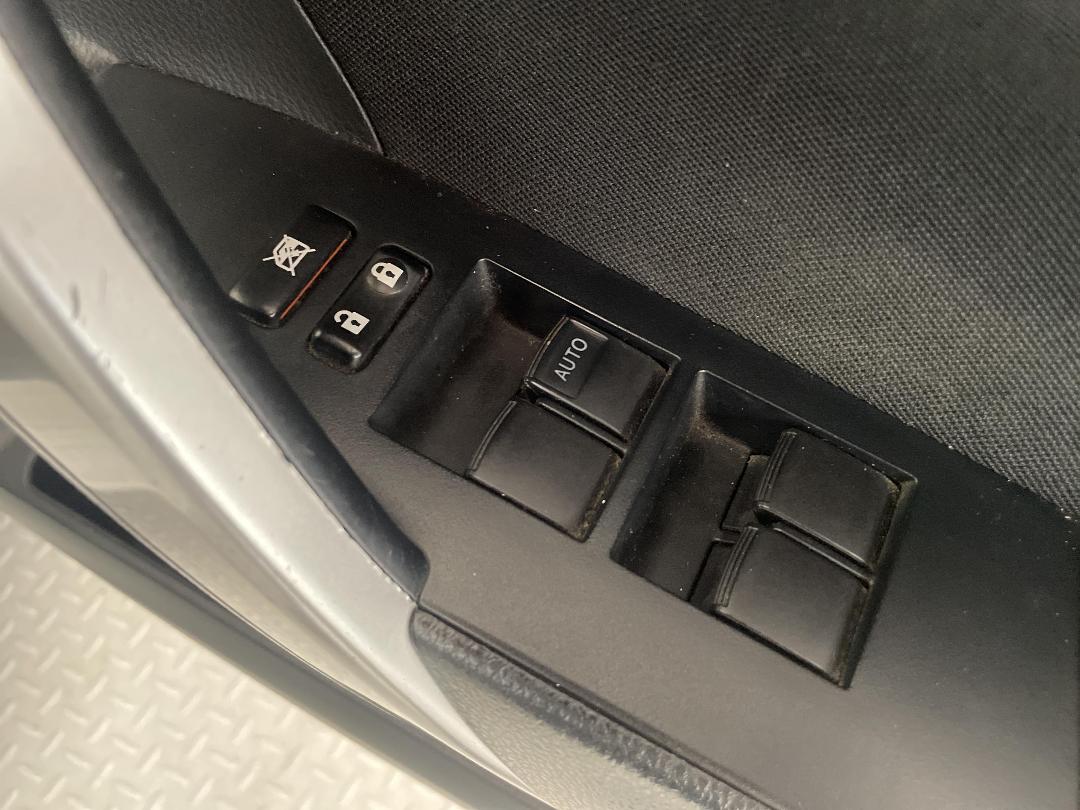 Photo '24' of Toyota Corolla Photo '24' of Toyota Corolla