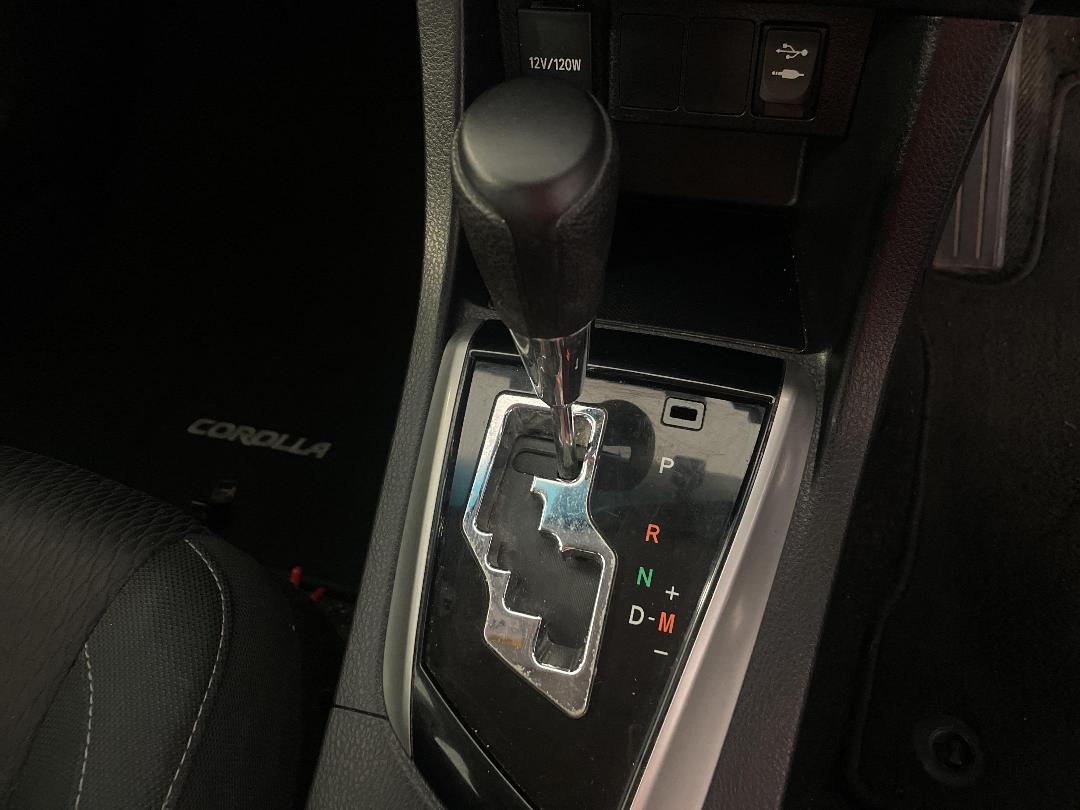 Photo '32' of Toyota Corolla Photo '32' of Toyota Corolla