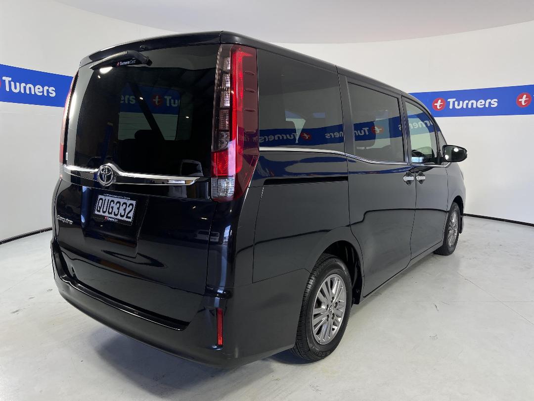 Photo '7' of Toyota Esquire