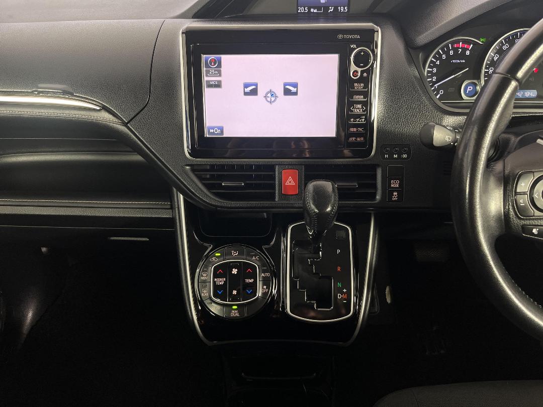 Photo '17' of Toyota Esquire