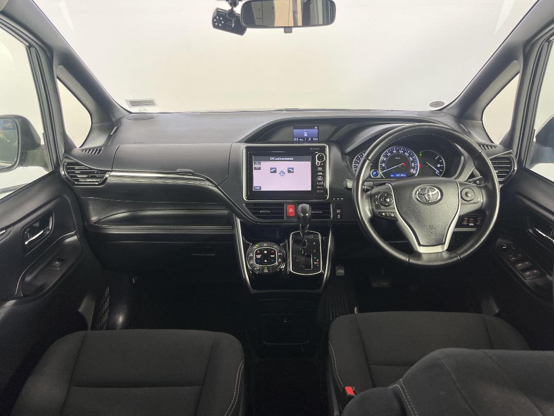 Photo '16' of Toyota Esquire