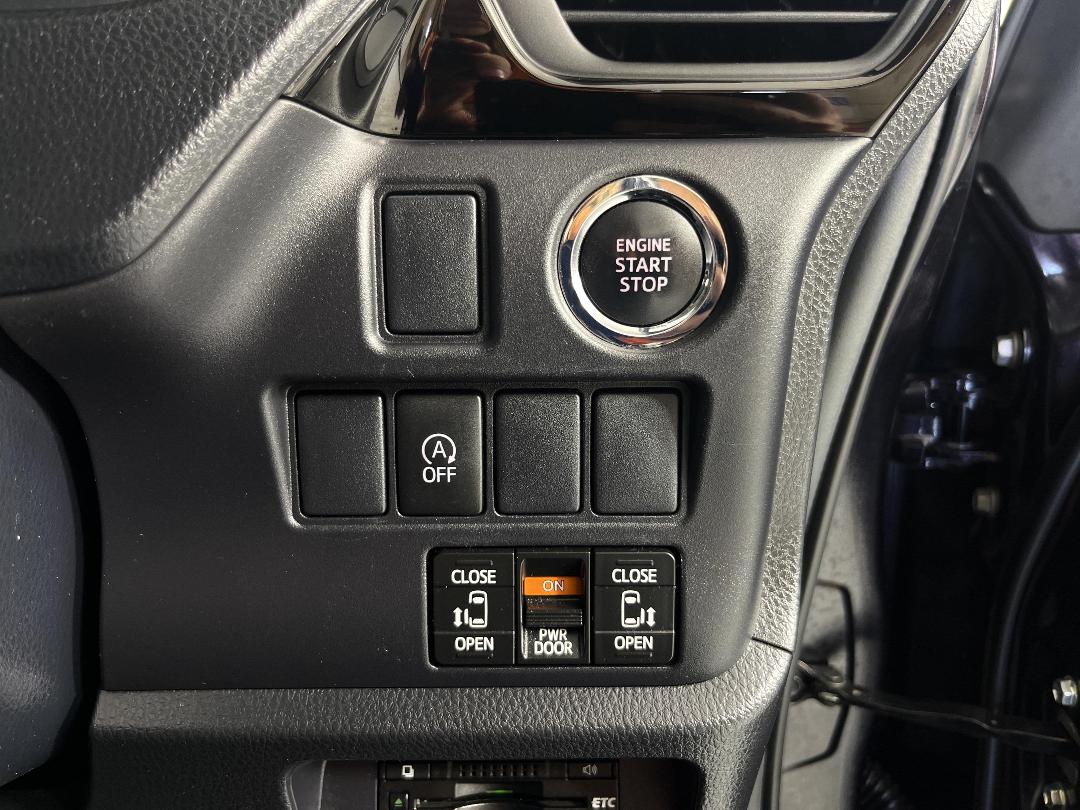 Photo '29' of Toyota Esquire