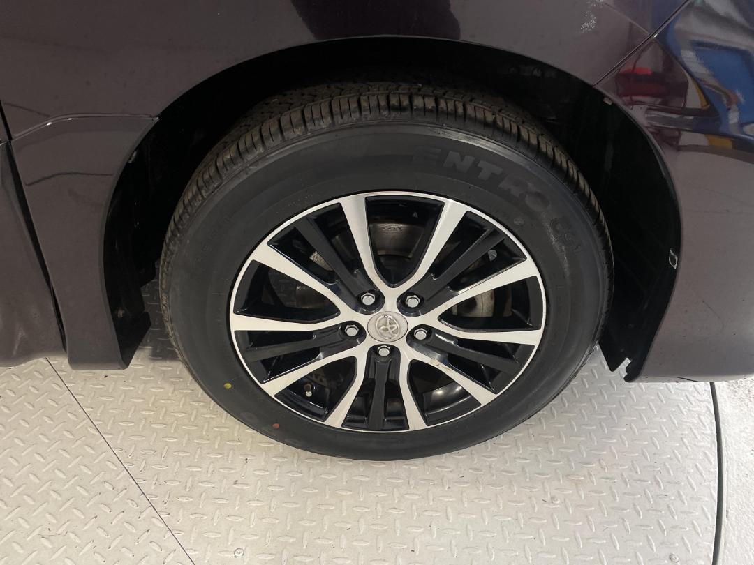 Photo '9' of Toyota Estima