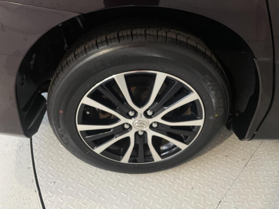 Photo '12' of Toyota Estima