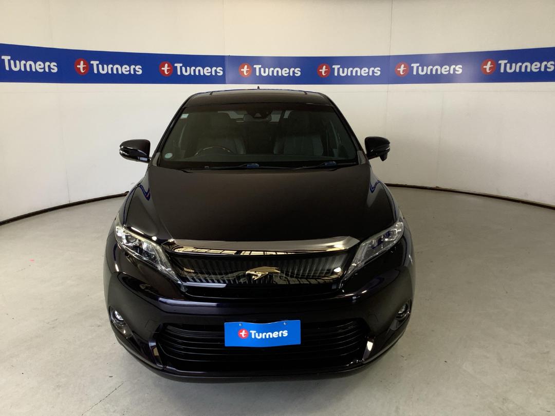 Photo '2' of Toyota Harrier Photo '2' of Toyota Harrier