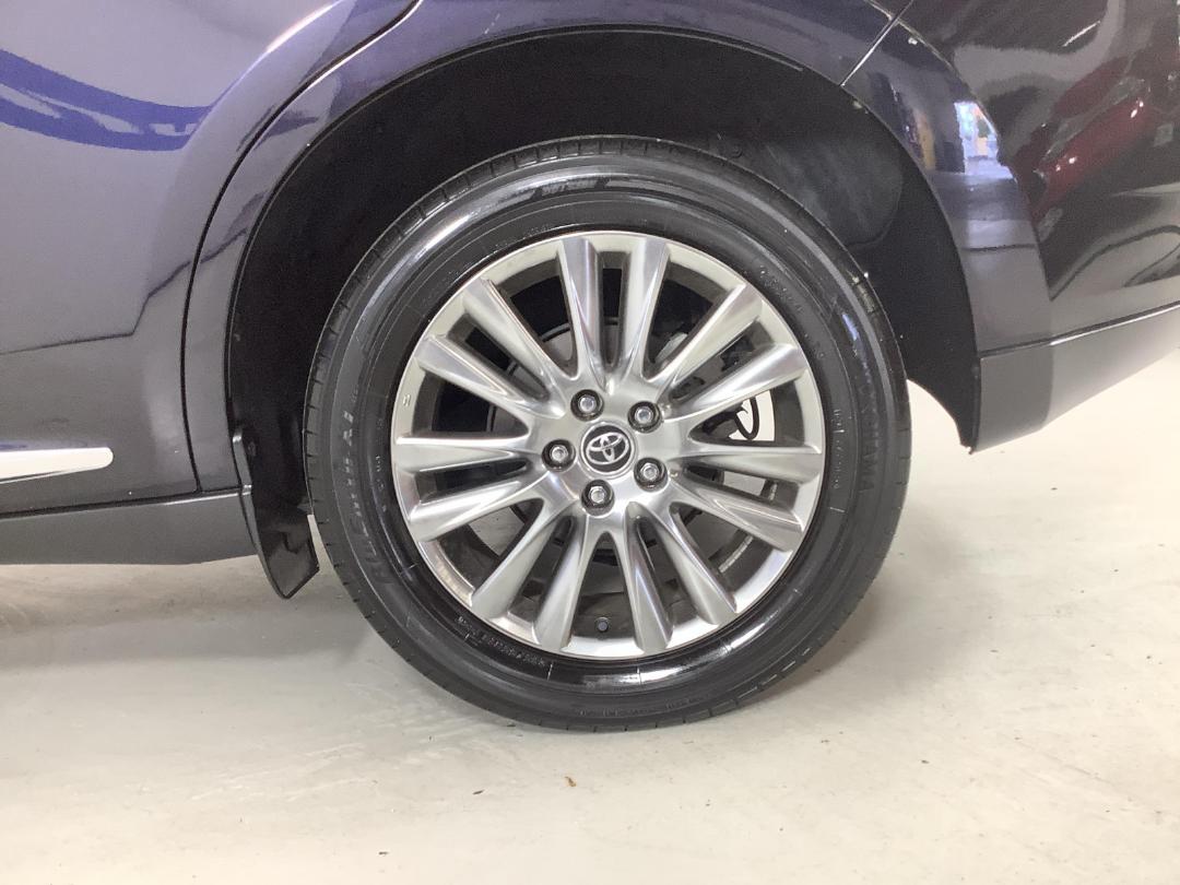 Photo '11' of Toyota Harrier Photo '11' of Toyota Harrier