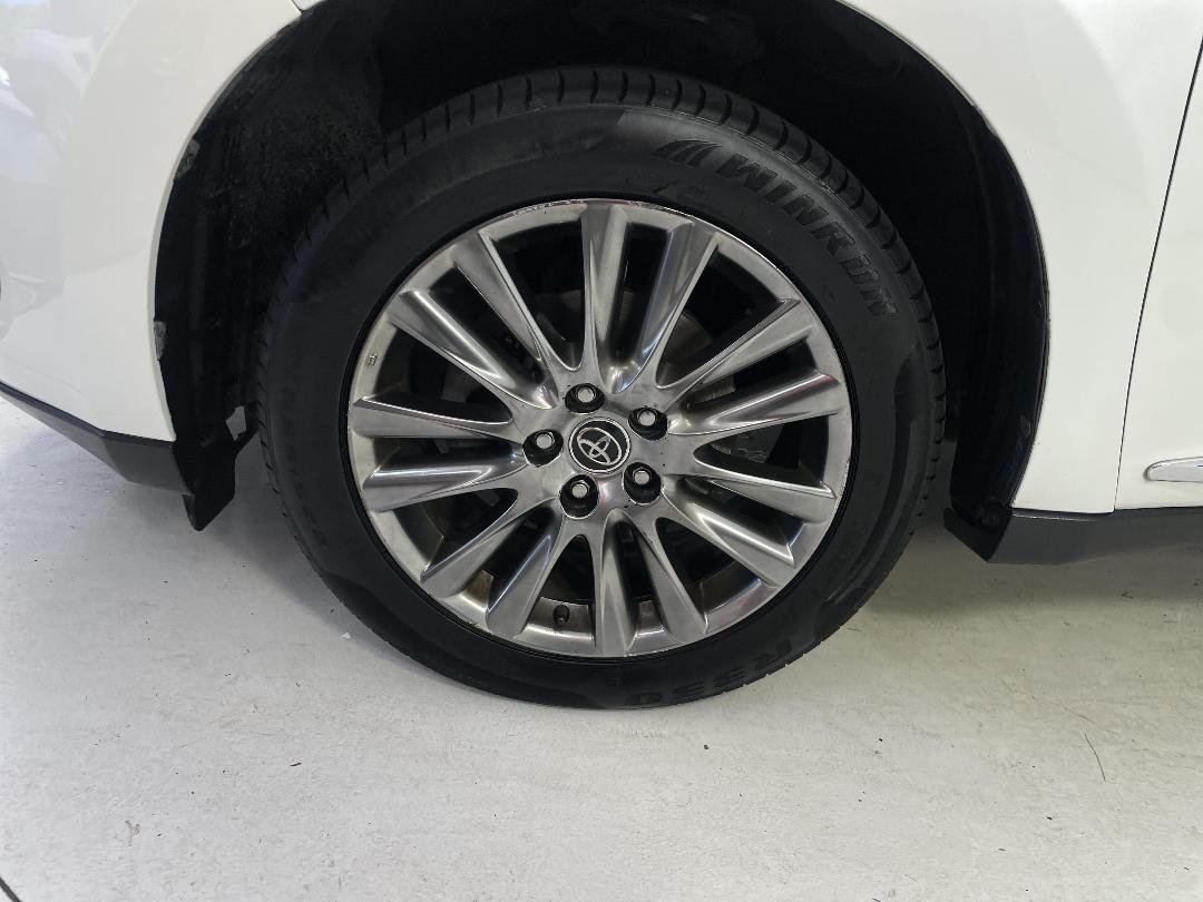 Photo '10' of Toyota Harrier