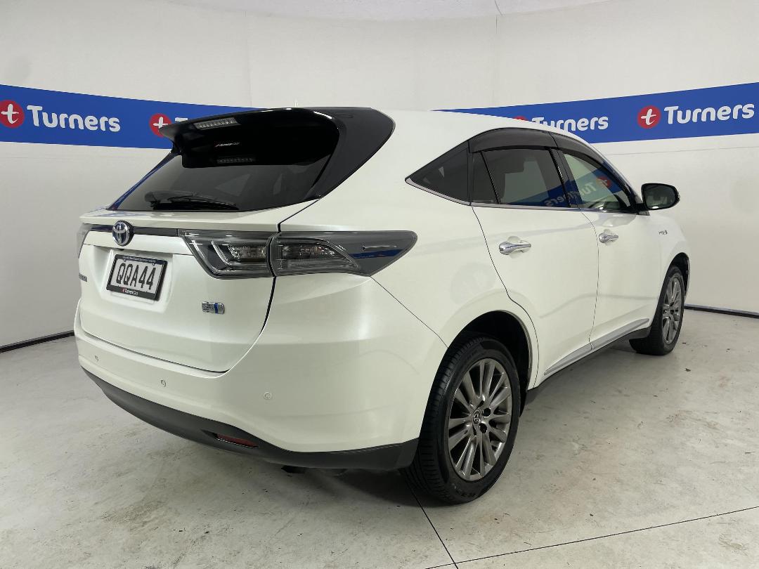 Photo '7' of Toyota Harrier