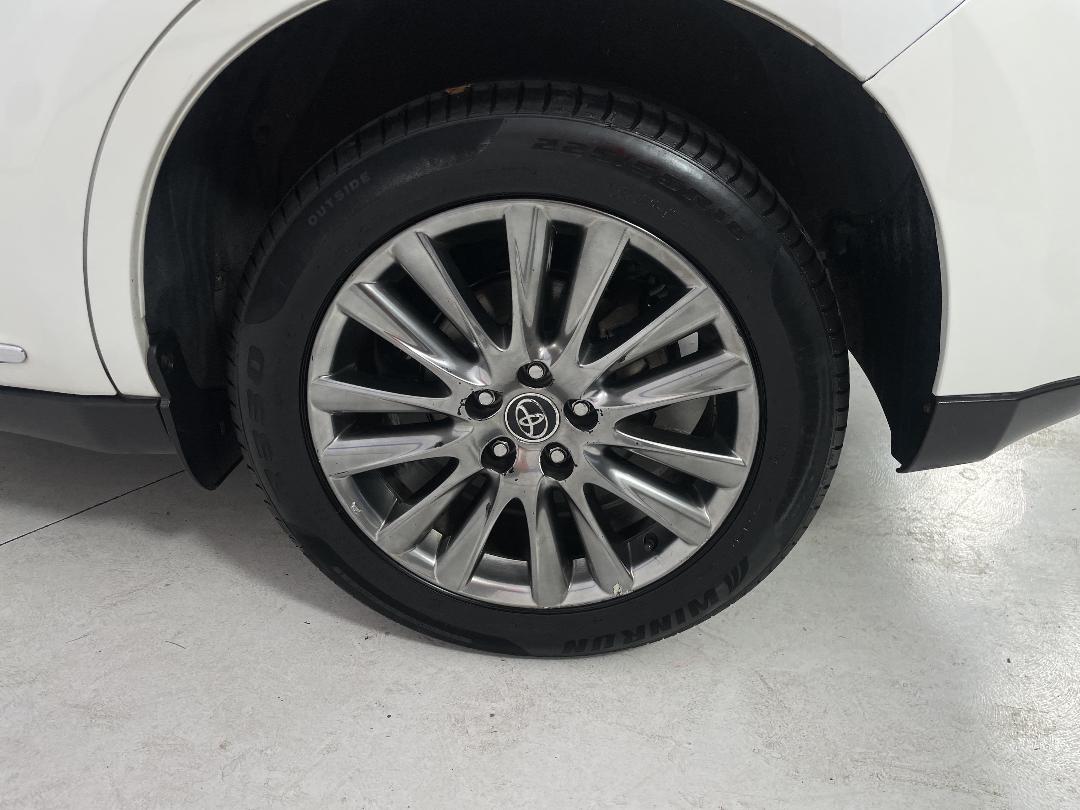 Photo '11' of Toyota Harrier