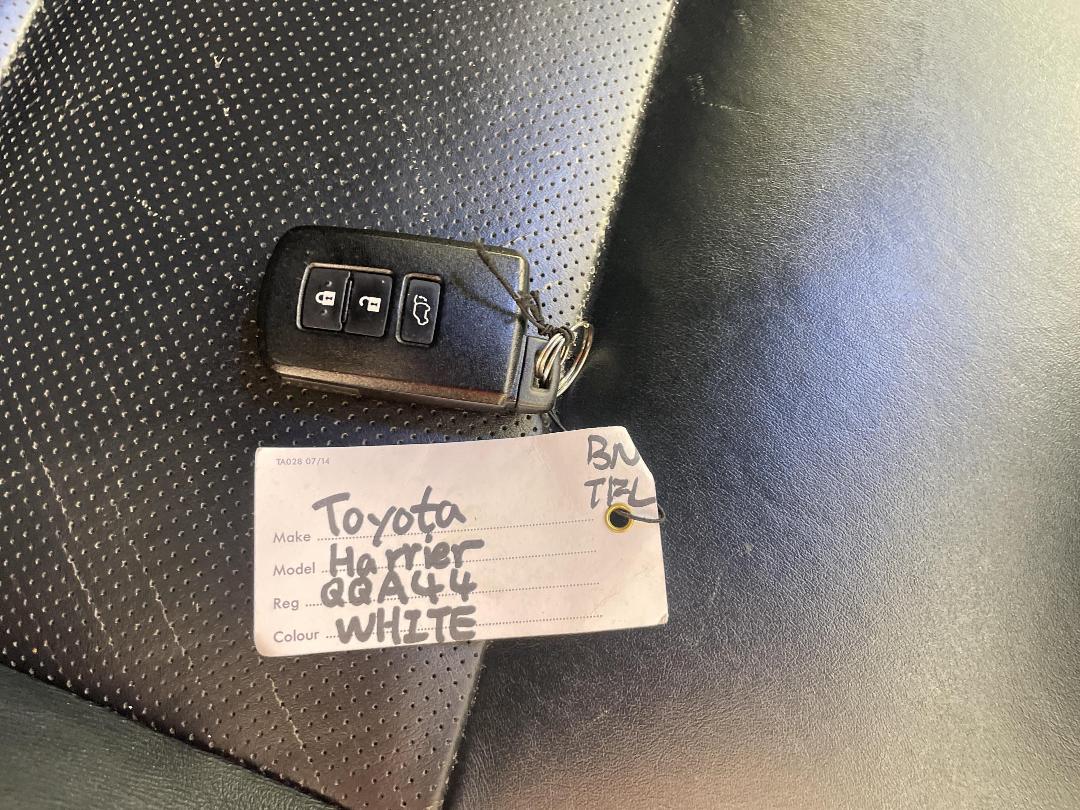 Photo '22' of Toyota Harrier