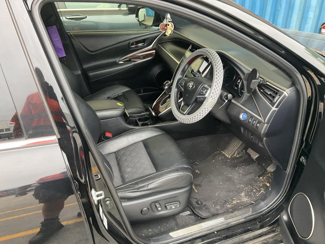 Photo '21' of Toyota Harrier