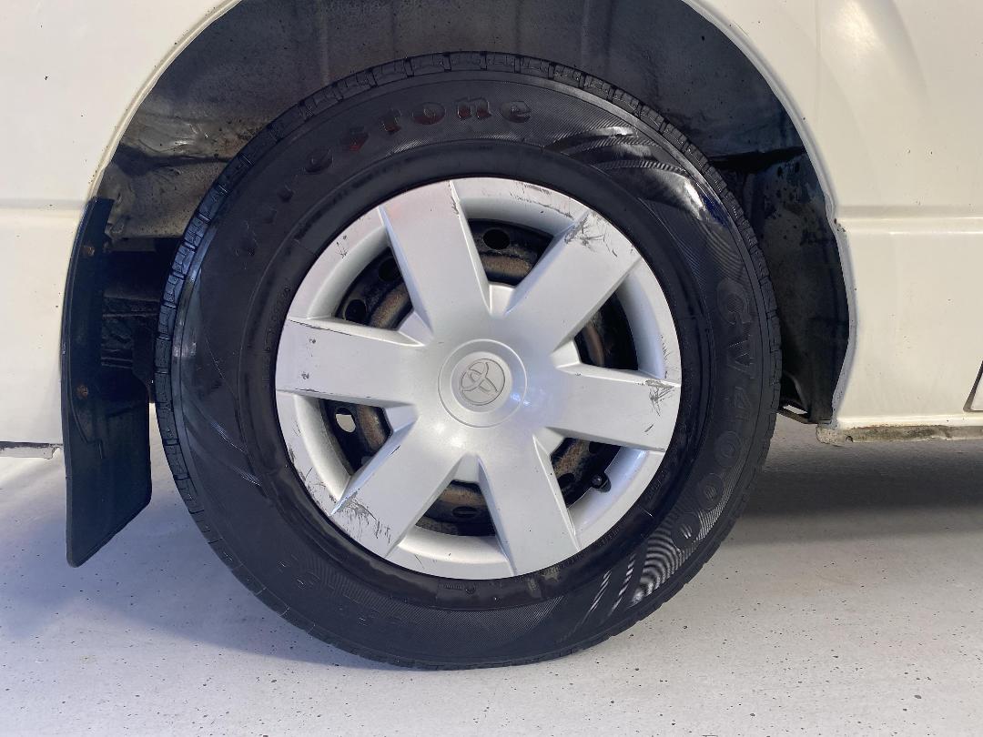 Photo '12' of Toyota Hiace Photo '12' of Toyota Hiace