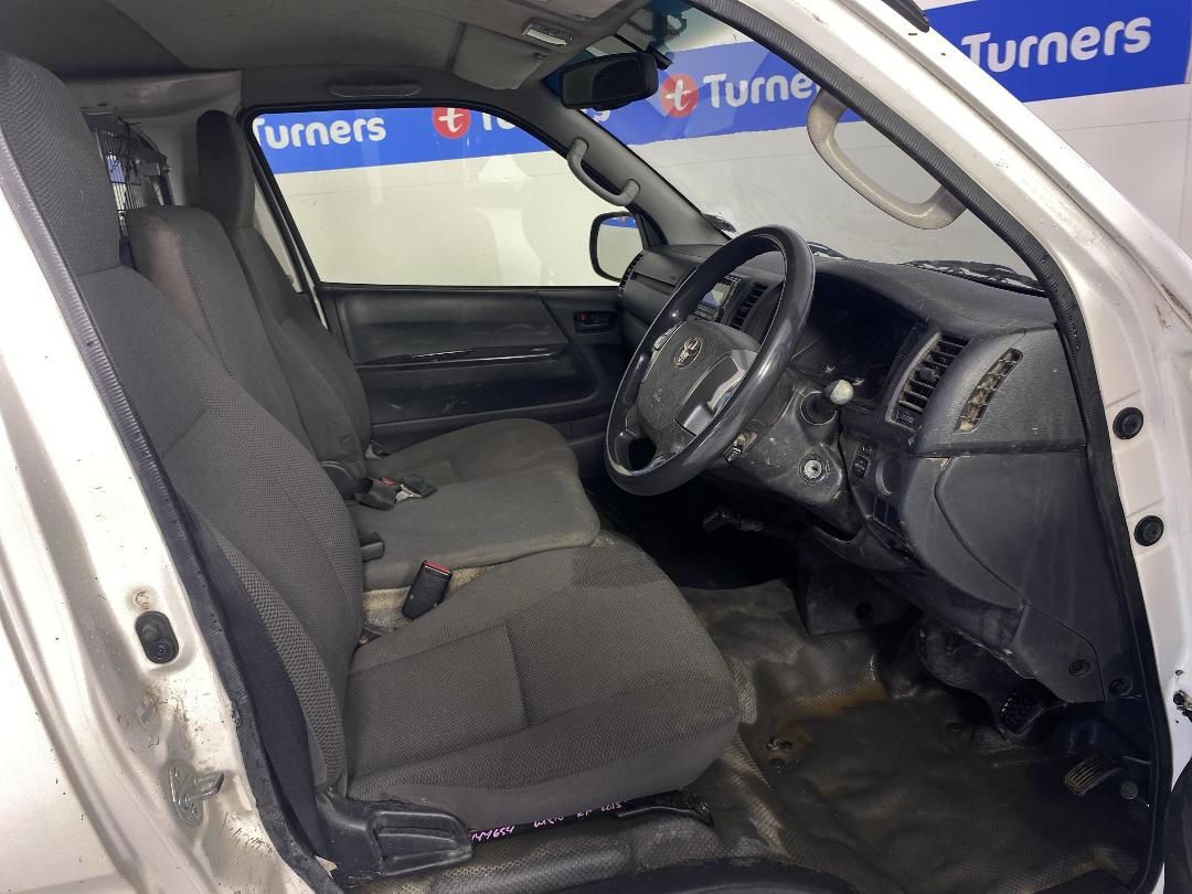 Photo '16' of Toyota Hiace Photo '16' of Toyota Hiace