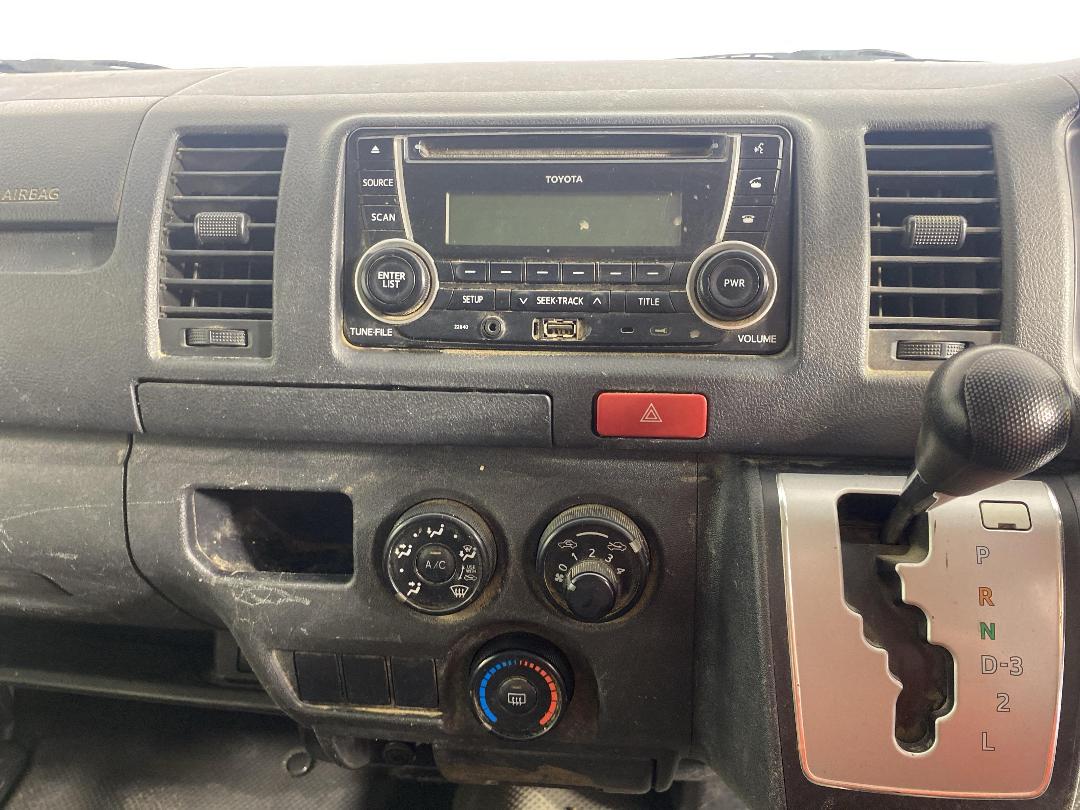 Photo '18' of Toyota Hiace Photo '18' of Toyota Hiace