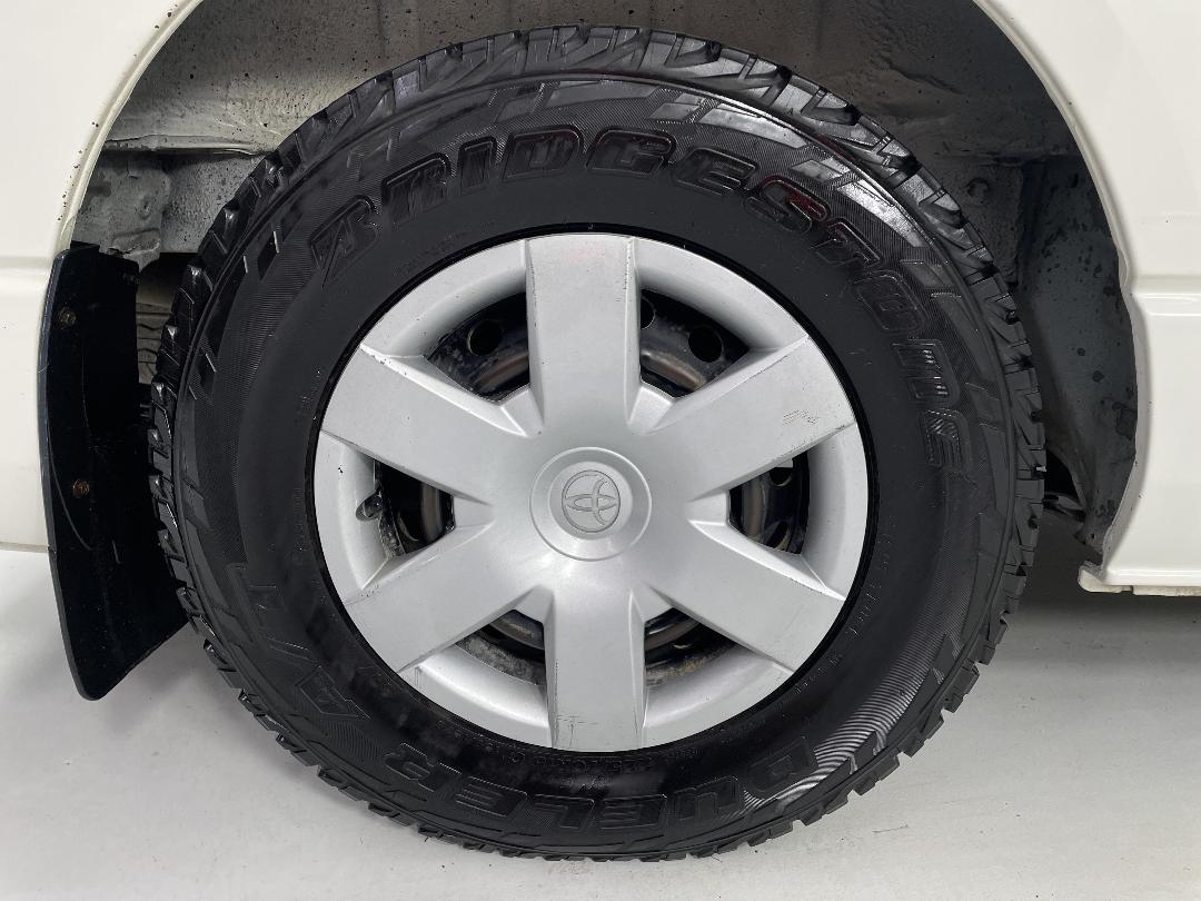 Photo '12' of Toyota Hiace Photo '12' of Toyota Hiace