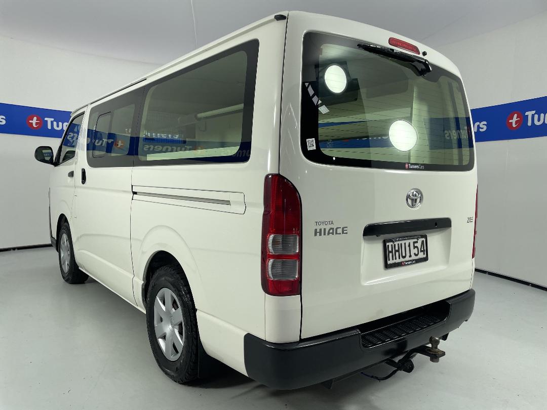 Photo '5' of Toyota Hiace Photo '5' of Toyota Hiace