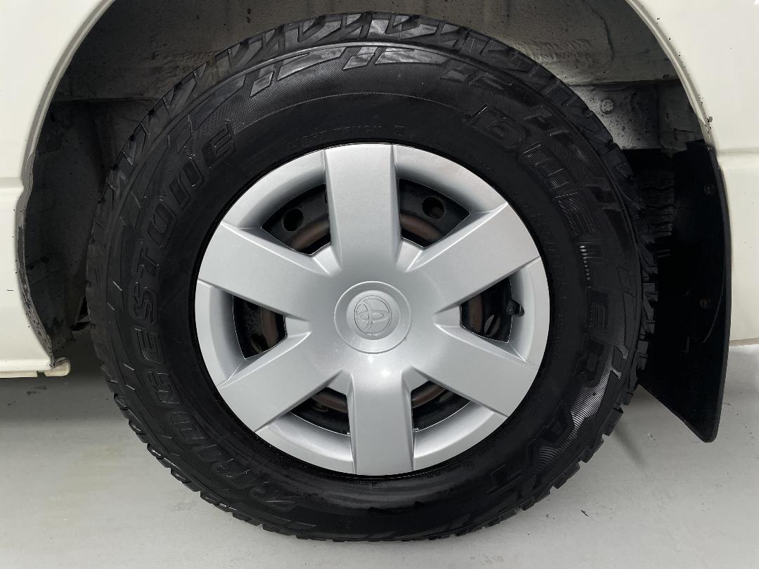 Photo '11' of Toyota Hiace Photo '11' of Toyota Hiace