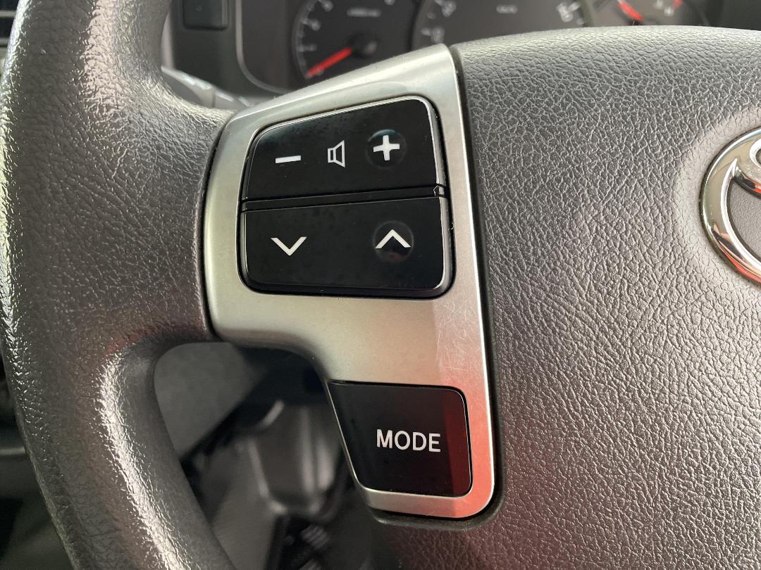 Photo '23' of Toyota Hiace Photo '23' of Toyota Hiace