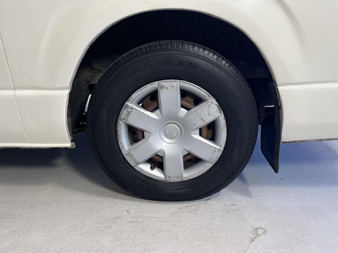 Photo '11' of Toyota Hiace