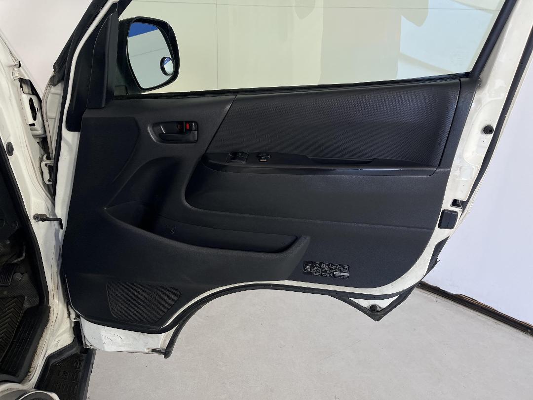 Photo '15' of Toyota Hiace