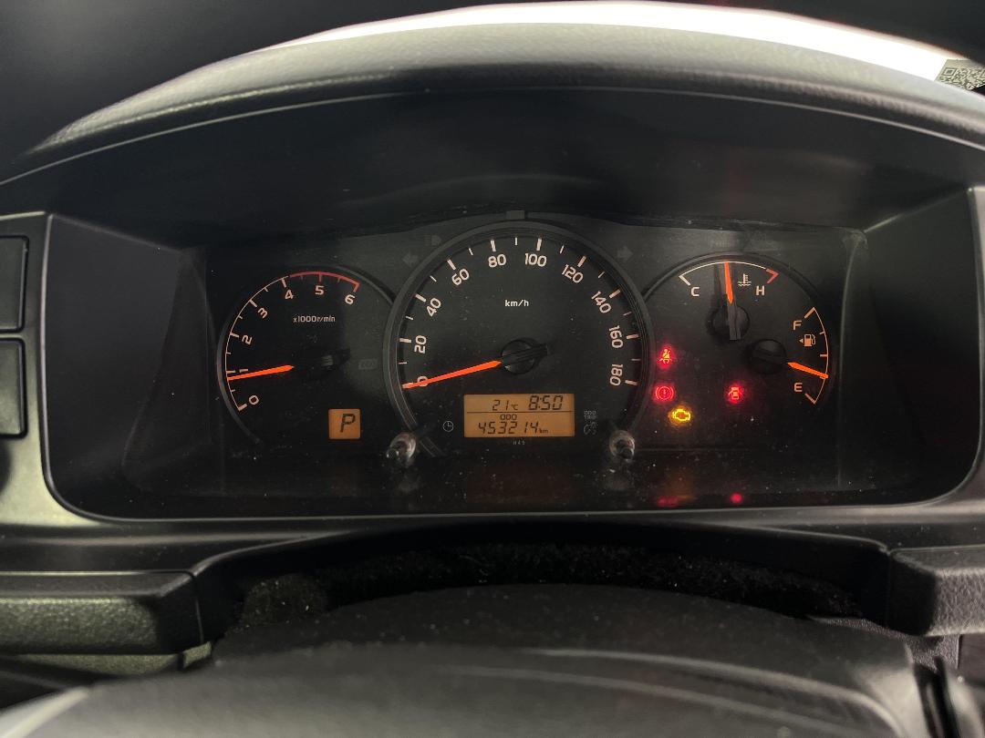 Photo '21' of Toyota Hiace