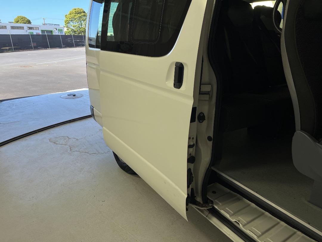 Photo '19' of Toyota Hiace