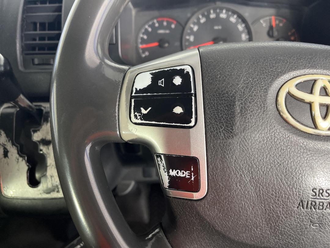 Photo '28' of Toyota Hiace