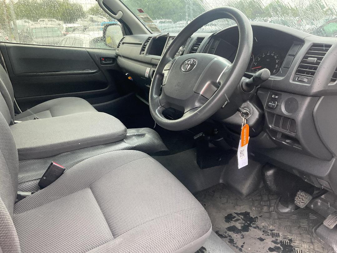 Photo '10' of Toyota Hiace ZX TD