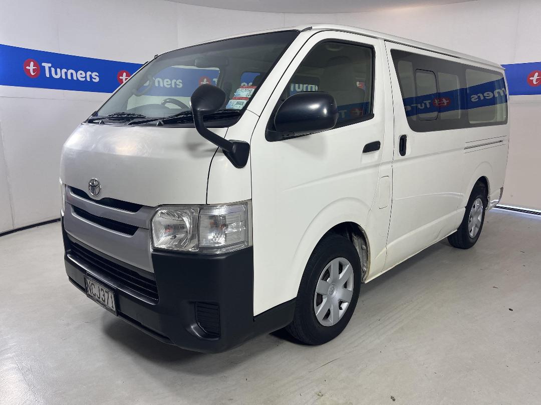 Photo '4' of Toyota Hiace