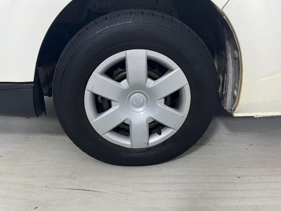 Photo '10' of Toyota Hiace