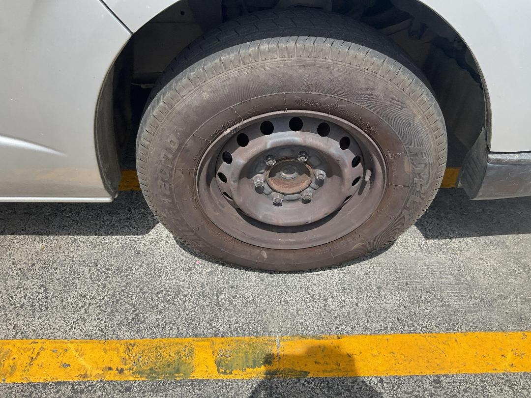 Photo '2' of Toyota Hiace Photo '2' of Toyota Hiace