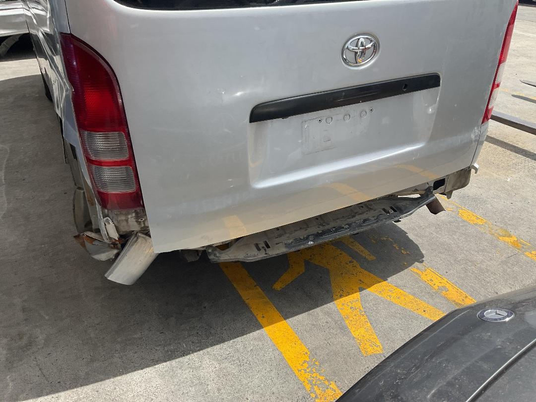 Photo '13' of Toyota Hiace Photo '13' of Toyota Hiace