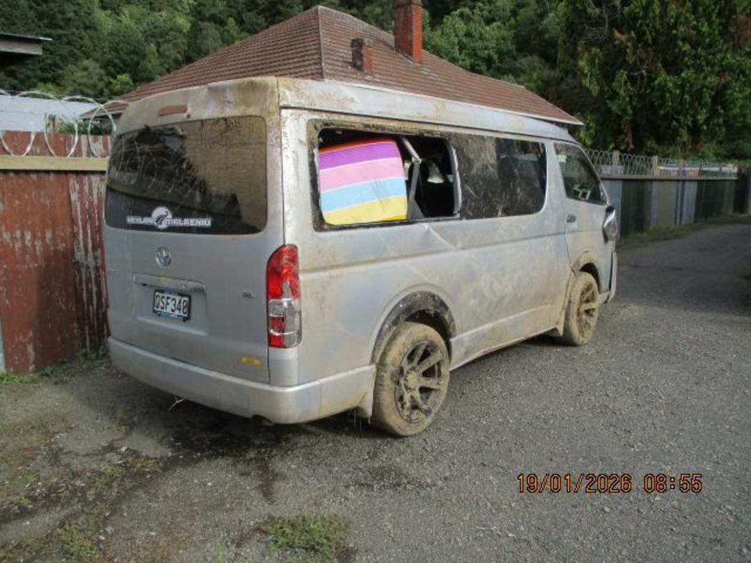 Photo '2' of Toyota Hiace Photo '2' of Toyota Hiace