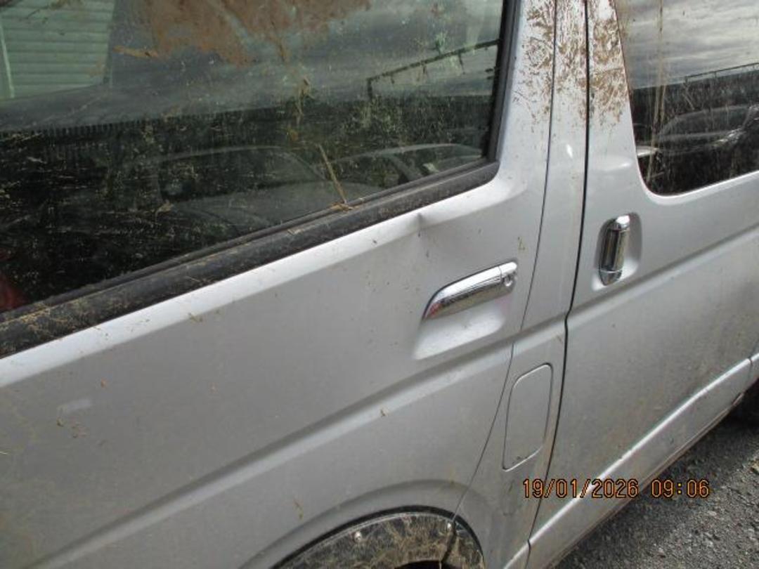 Photo '18' of Toyota Hiace Photo '18' of Toyota Hiace