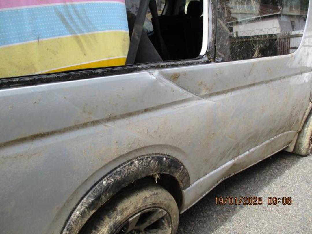 Photo '23' of Toyota Hiace Photo '23' of Toyota Hiace