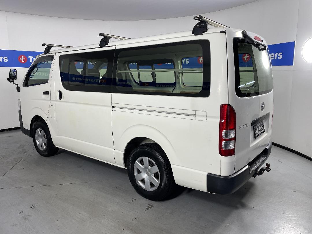 Photo '5' of Toyota Hiace