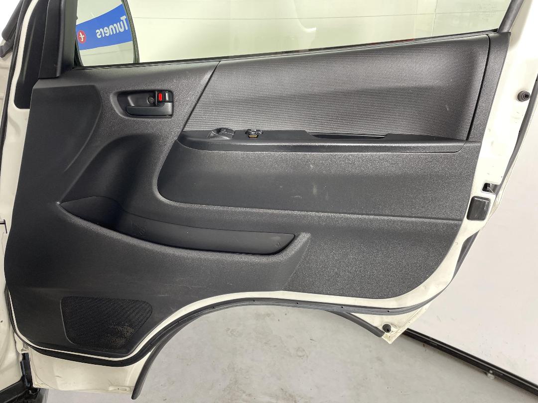 Photo '15' of Toyota Hiace