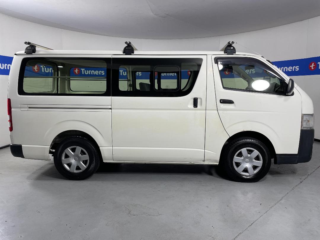 Photo '23' of Toyota Hiace