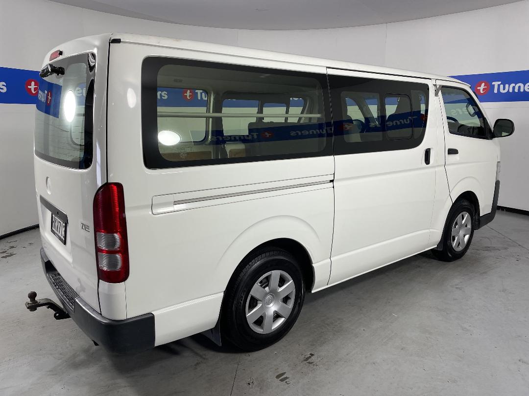 Photo '7' of Toyota Hiace