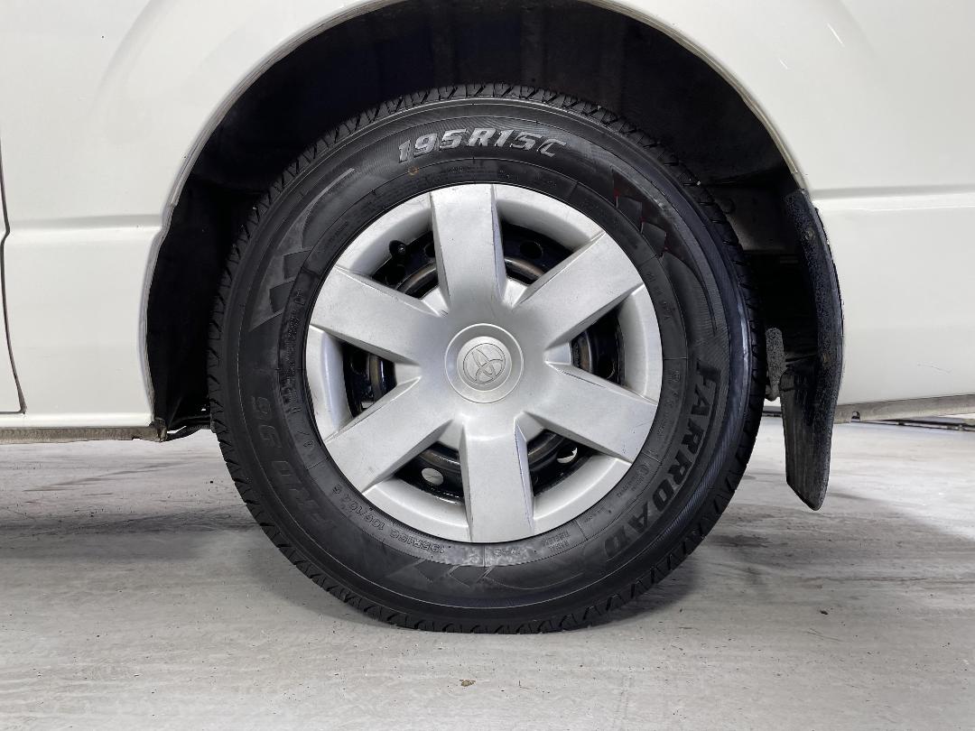 Photo '11' of Toyota Hiace