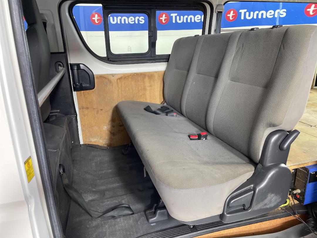 Photo '20' of Toyota Hiace