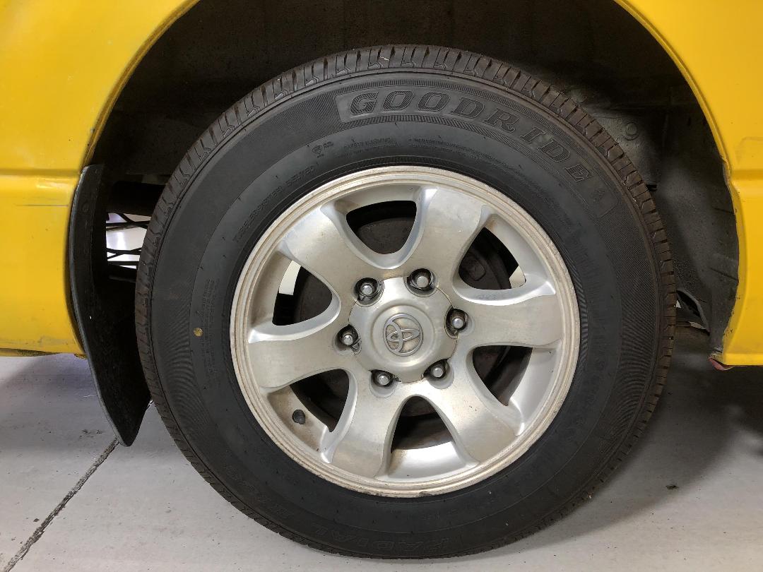 Photo '12' of Toyota Hiace